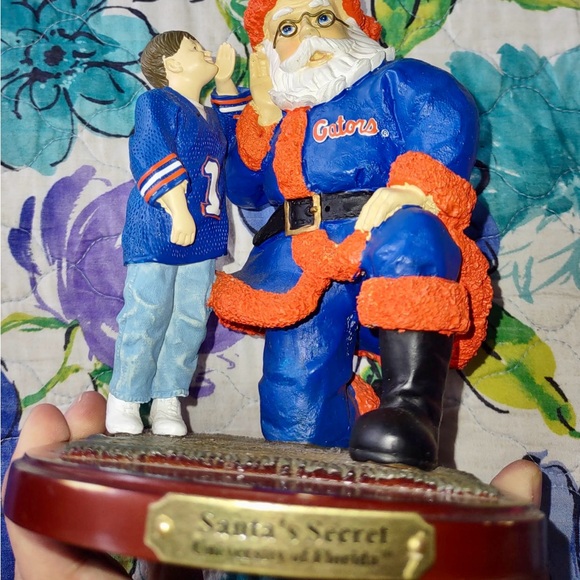 FLORIDA GATORS Santa’s Secret University Of Florida Santa And Boy Figurine 2001 - Picture 1 of 6